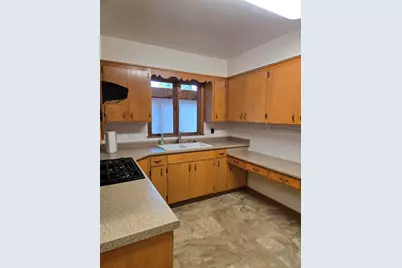 1970 S Valleyview Drive, Saint Joseph, MI 49085 - Photo 8