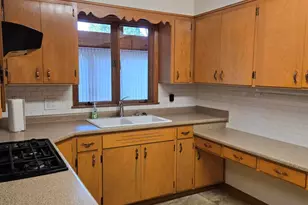 1970 S Valleyview Dr, Saint Joseph, MI 49085 - Photo 8