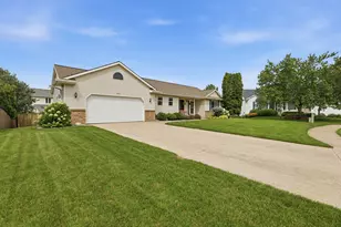 2913 Belle Meadow Dr SW, Byron Center, MI 49315 - Photo 2