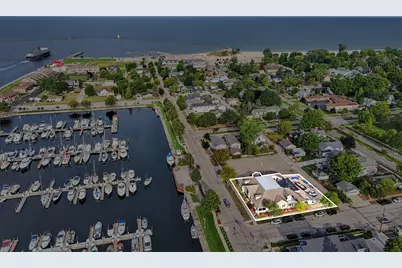502 W Loomis Street #103, Ludington, MI 49431 - Photo 10