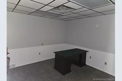 750 Capital Avenue NE, Battle Creek, MI 49017 - Photo 26