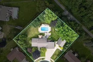 2827 Florence Dr SW, Wyoming, MI 49418 - Photo 2