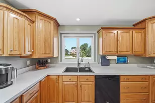 1245 Berkshire Ct, Adrian, MI 49221 - Photo 12