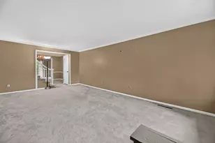 3309 Sunset Dr, Flint, MI 48503 - Photo 4