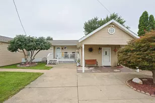 51770 Easy St, Paw Paw, MI 49079 - Photo 2