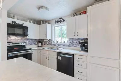 51770 Easy Street, Paw Paw, MI 49079 - Photo 6