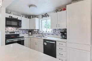 51770 Easy St, Paw Paw, MI 49079 - Photo 6
