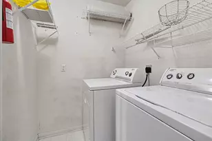 1579 Oakfield Dr, Ann Arbor, MI 48108 - Photo 16