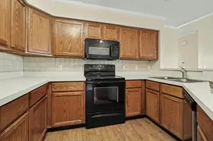 1579 Oakfield Dr, Ann Arbor, MI 48108 - Photo 6