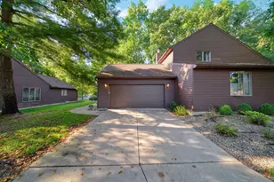 1852 Wedgefield, Jackson, MI 49201 - Photo 2