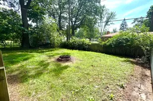 2063 S Manitou Cir, Norton Shores, MI 49441 - Photo 16