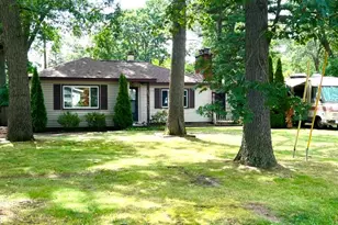 2063 S Manitou Cir, Norton Shores, MI 49441 - Photo 2