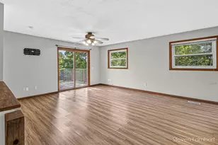 6499 Oakwood Dr, Delton, MI 49046 - Photo 6
