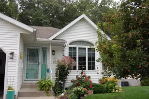 17041 Grandview Dr, Ferrysburg, MI 49409 - Photo 1