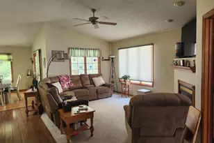 17041 Grandview Dr, Ferrysburg, MI 49409 - Photo 10