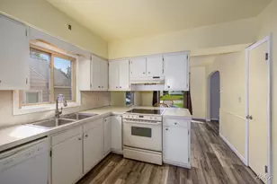1363 Myrtle St NW, Grand Rapids, MI 49504 - Photo 10