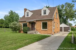 1363 Myrtle St NW, Grand Rapids, MI 49504 - Photo 2