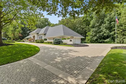 5999 SW Hillsborough Court SW, Grandville, MI 49418 - Photo 4