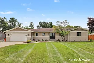 8835 Hebert Dr, Greenville, MI 48838 - Photo 2