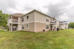 628 Riverstone Ln, Chelsea, MI 48118 - Photo 6