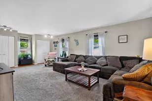 307 Miami Ct, Tecumseh, MI 49286 - Photo 2