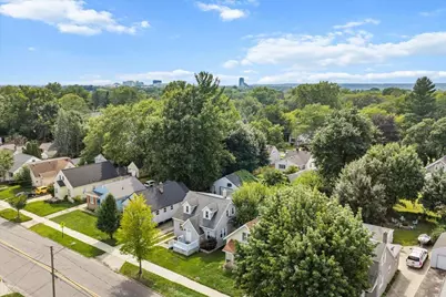 1319 Diamond Avenue NE, Grand Rapids, MI 49505 - Photo 30