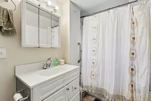 2347 Lansing Ave, Jackson, MI 49202 - Photo 12