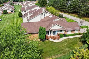 5655 Hillcrest Cir E, West Bloomfield, MI 48322 - Photo 26