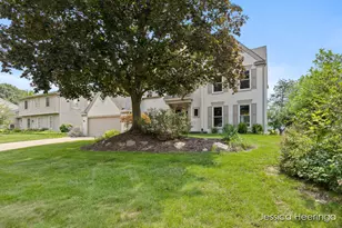 2856 Alger St SE, Grand Rapids, MI 49546 - Photo 2