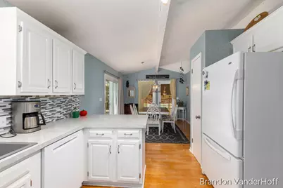 980 Bellewood Drive SE, Kentwood, MI 49508 - Photo 10