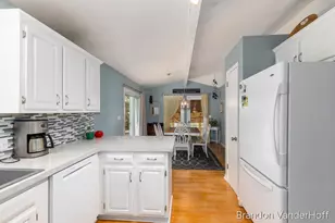 980 Bellewood Dr SE, Kentwood, MI 49508 - Photo 10