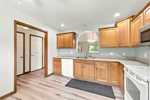 6808 Birdsong Ave, Kalamazoo, MI 49009 - Photo 6