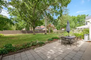 2222 Aberdeen Dr, Kalamazoo, MI 49008 - Photo 32