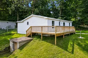 5516 Bartonville Rd, Belding, MI 48809 - Photo 2