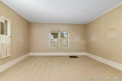 706 S Baldwin Street, Greenville, MI 48838 - Photo 6