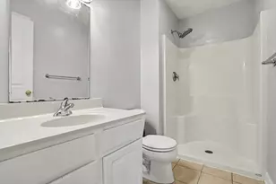 6101 Andover Woods Rd, Portage, MI 49024 - Photo 8