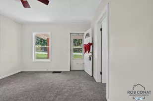 1662 Bristol Ave NW, Grand Rapids, MI 49504 - Photo 4