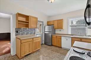 445 N State St, Ionia, MI 48846 - Photo 10