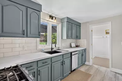6816 Division Avenue N, Comstock Park, MI 49321 - Photo 14