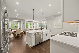 692 Peppermint Dr, Rochester Hills, MI 48307 - Photo 12