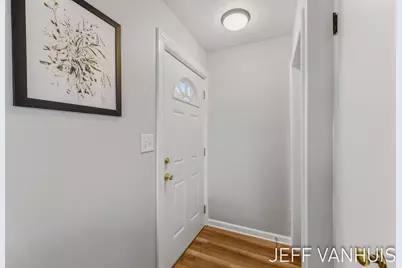1270 Cedar Street NE, Grand Rapids, MI 49503 - Photo 4