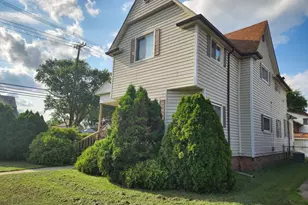 464 Elm St, Wyandotte, MI 48192 - Photo 6