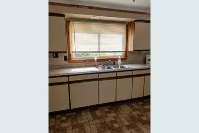 464 Elm Street, Wyandotte, MI 48192 - Photo 14