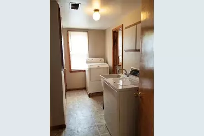 464 Elm Street, Wyandotte, MI 48192 - Photo 16