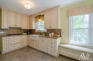 315 Bristol Ave NW, Grand Rapids, MI 49504 - Photo 14