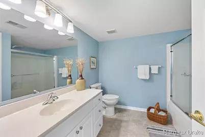 1918 Dunlin Court NE, Grand Rapids, MI 49505 - Photo 10