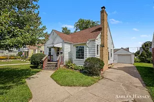 1714 Fremont Ave NW, Grand Rapids, MI 49504 - Photo 2