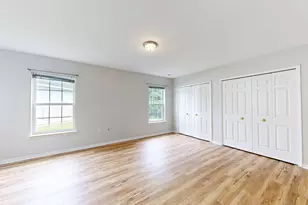 2718 S Knightsbridge Cir, Ann Arbor, MI 48105 - Photo 10