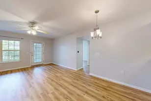 2718 S Knightsbridge Cir, Ann Arbor, MI 48105 - Photo 8