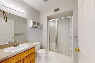 2718 S Knightsbridge Cir, Ann Arbor, MI 48105 - Photo 12